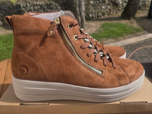 Load image into Gallery viewer, Remonte D1C70-22 | Noccia | Women's Chunky Ankle Boots