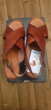 Load image into Gallery viewer, Hush Puppies GABRIELLE Womens Tan Brown Healed Sandals UK 7
